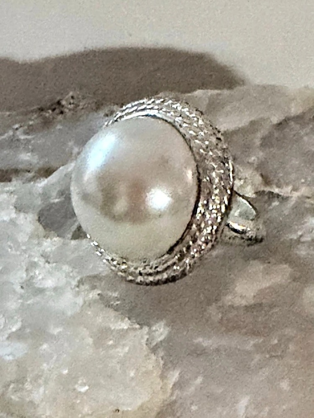 Silver Large Pearl Dome Ring Textured Rope Border Size 6